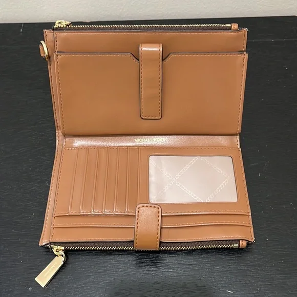 MIchael Kors Jet Set Double Zip Brown Wristlet Clutch Wallet w Golden Stars